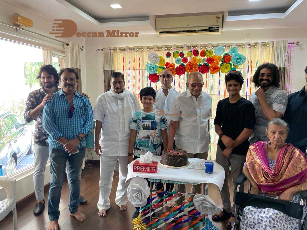 Superstar Krishna celebrating his Birthday with family and friends