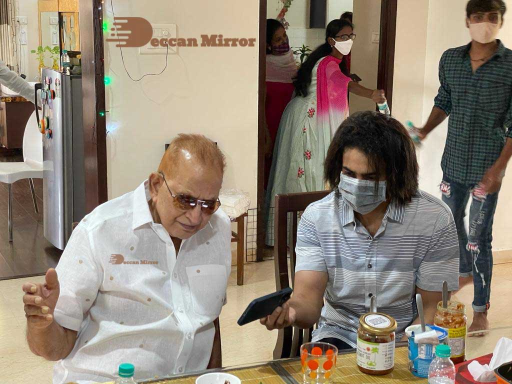 Superstar Krishna celebrating his Birthday with family and friends