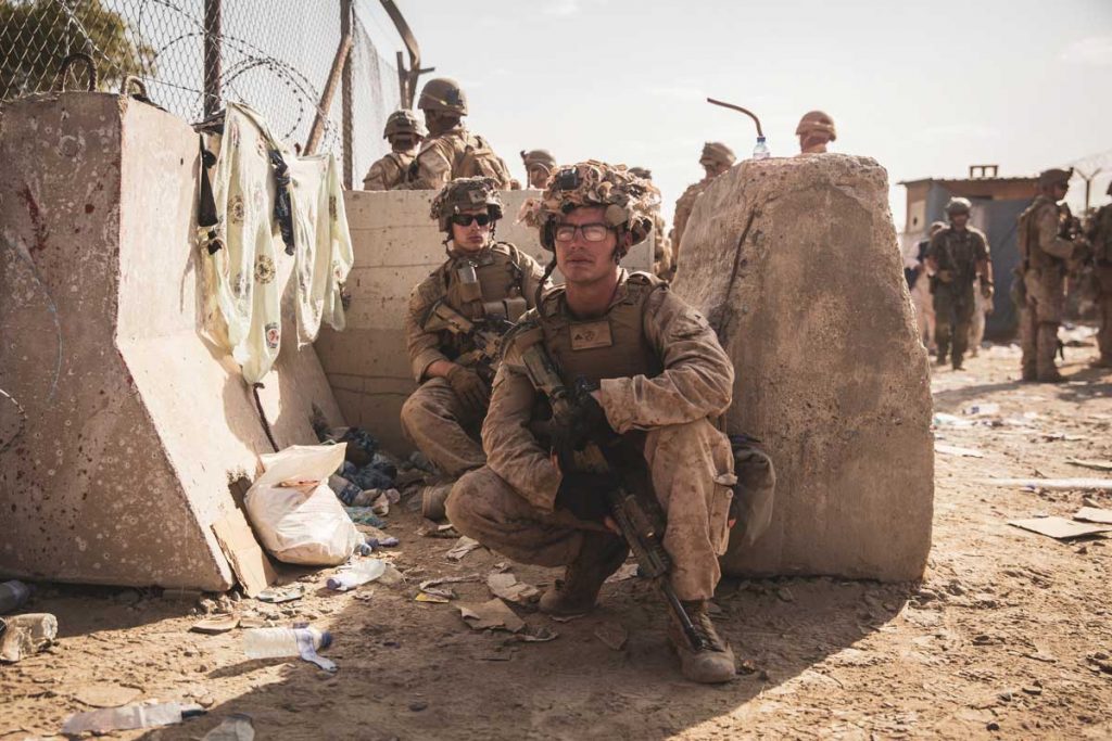 US Soldiers keep watch at Hamid Karzai International Airport in Afghanistan