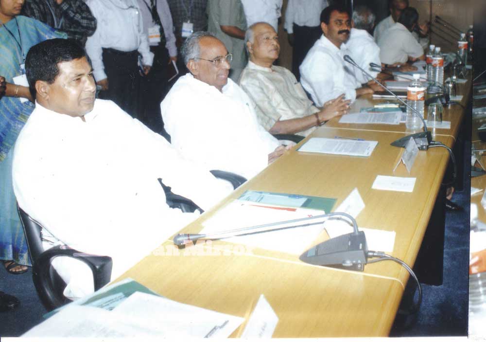 K Jana Reddy led the government delegation in talks with the Maoists in 2004