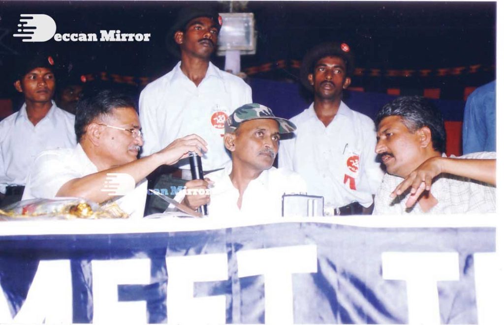 Journalist leaders Srinivasa Reddy and Devulapalli Amar talk to RK during the 2004 Press Conference