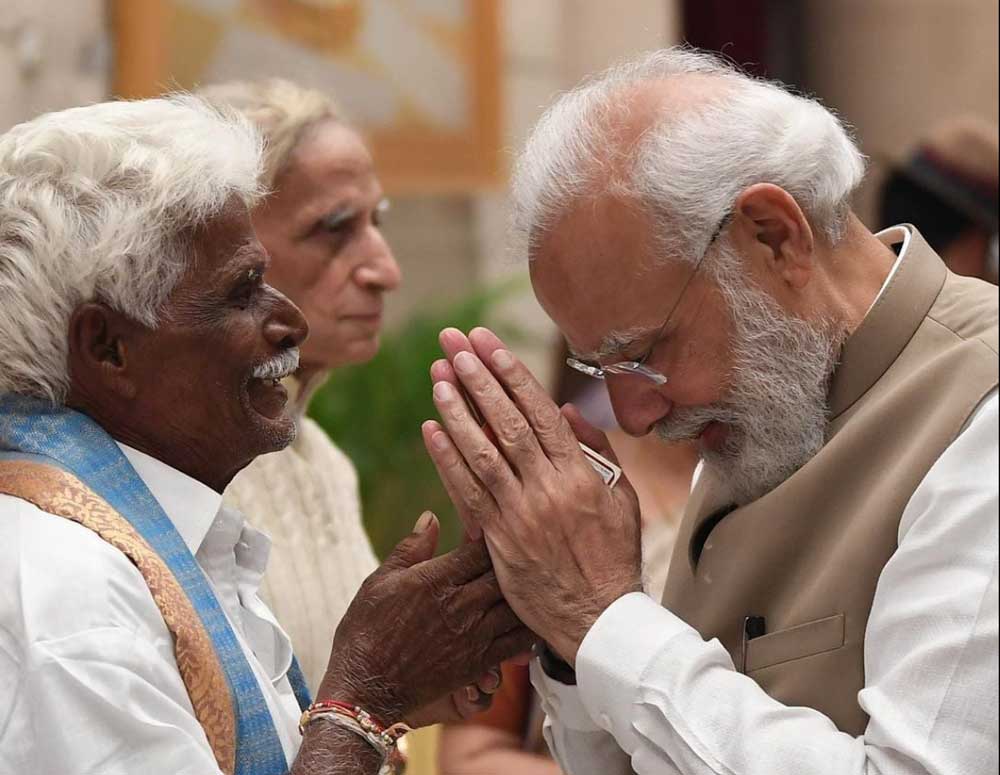 Prime-Minister-Modi-Namaste-to-Padma-Award-Recipient