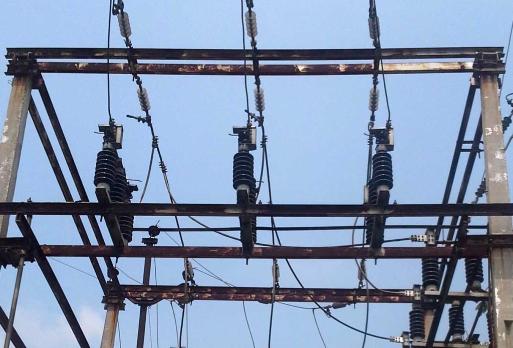 Power_transmission_lines_at_Bachupally-new