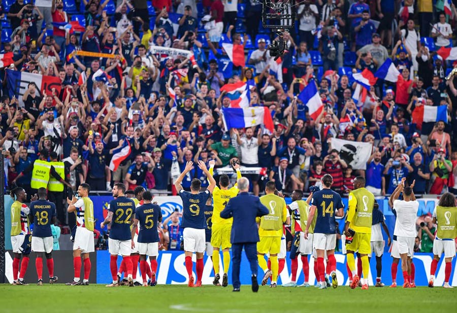 France-qualifies-for-round-of-16