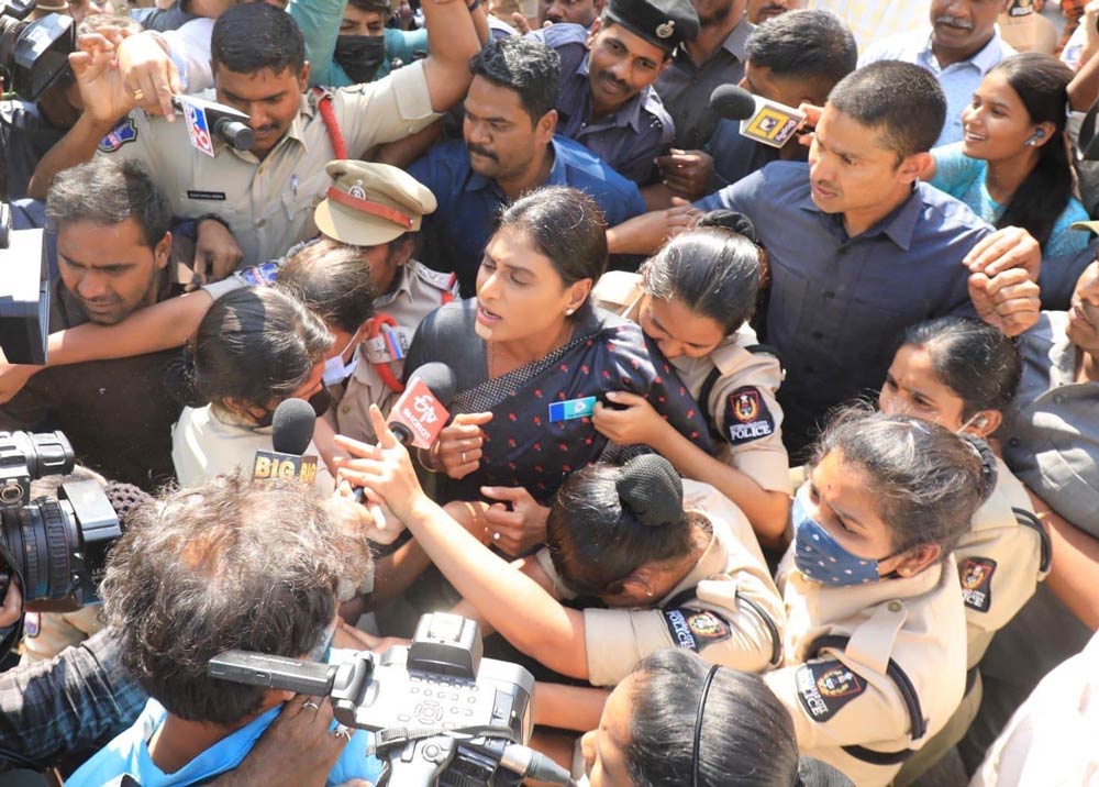 YS-Sharmila-arrested-in-Hyderabad