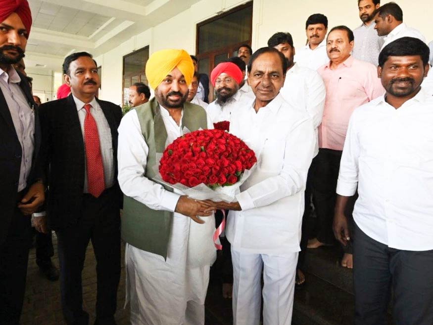 Punjab CM Bhagwant Mann and Telangana CM KCR