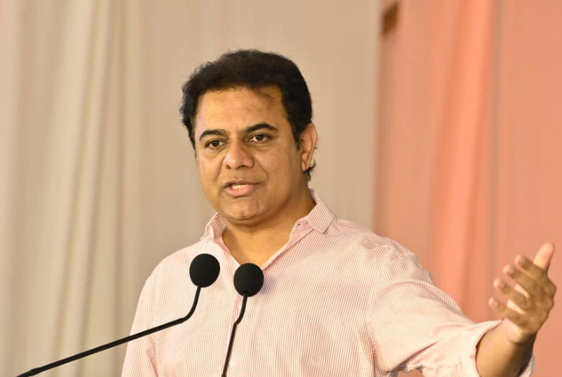 KTR-speaking-at-a-meeting