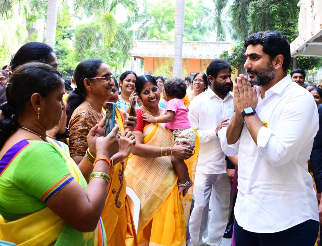 nara-lokesh-in-tadepalli