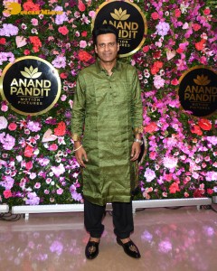 Bollywood Superstars Amitabh Bachchan, Akshay Kumar and Hrithik Roshan attend Anand Pandit's Diwali Party