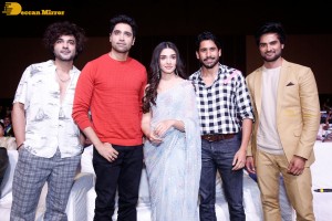 Aa ammayi gurinchi meeku cheppali pre release attended by krithi shetty, sudheer babu, naga chaitanya, adivi sesh and sidhu jonnalagadda