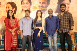 Pictures of Aadavallu Meeku Johaarlu Pre-Release Press Meet - attended by Rashmika Mandanna, Jhansi and others.