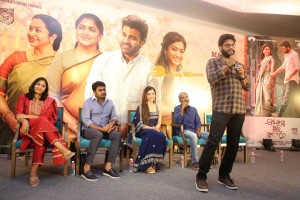 Pictures of Aadavallu Meeku Johaarlu Pre-Release Press Meet - attended by Rashmika Mandanna, Jhansi and others.