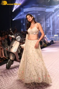 Aahana Kumra ramp walk at Bombay Times Fashion Week