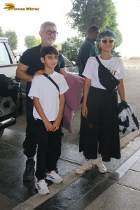 Bollywood Actor Aamir Khan travels with Family from Mumbai Airport
