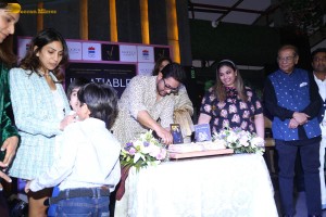 Aamir Khan launches Shobhaa De’s book Insatiable on Feb 10, 2023