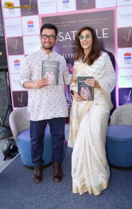 Aamir Khan launches Shobhaa De’s book Insatiable on Feb 10, 2023