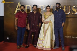 Adipurush Trailer Launch attended by Prabhas, Kriti Sanon and Om Raut