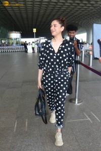 actress aditi rao hydari at airport
