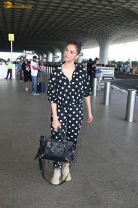 actress aditi rao hydari at airport