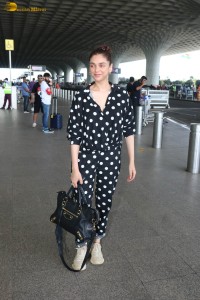 actress aditi rao hydari at airport