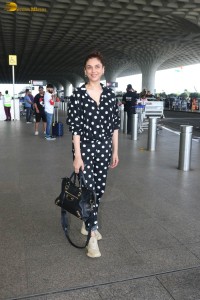 actress aditi rao hydari at airport