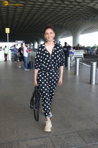 actress aditi rao hydari at airport