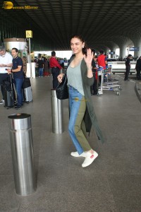 Aditi Rao Hydari gorgeous looks at mumbai airport