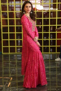 Aditi-Rao-Hydari-111