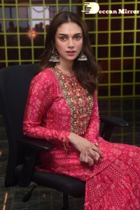 Aditi-Rao-Hydari-12