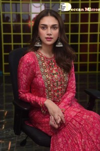 Aditi-Rao-Hydari-5