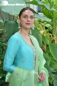 Aditi-Rao-Hydari-59