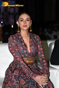 Aditi Rao Hydari looking cute at Hey Sinamika Pre-Release Function