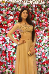 Adnaan Shaikh and Ayesha’s wedding reception attended by Akanksha Puri, Jannat Zubair, Shivani Kumari, and others
