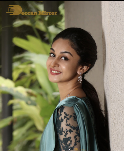 Tamil and Telugu Actress Aishwarya Arjun Photoshoot