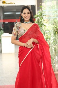 indian actress aishwyara dutta gorgeous looks in a red saree