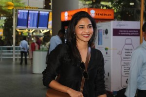 actress aishwarya lekshmi spotted at mumbai airport