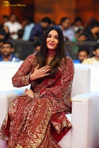 bollywood star Aishwarya Rai in a red salwar dress at ponniyin selvan event