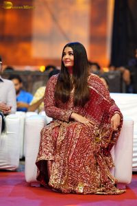 bollywood star Aishwarya Rai in a red salwar dress at ponniyin selvan event