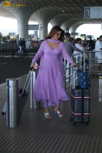 actress Akanksha Puri stunningly beautiful in a violet salwar dress