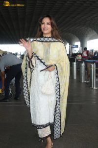 bollywood actress akanksha sharma cute in a salwar dress