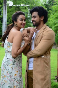 Pictures from Aakasa Veedhullo Trailer Release Event