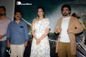 Pictures from Aakasa Veedhullo Trailer Release Event