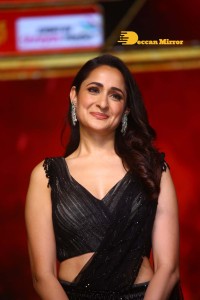 Akhanda Thanks meet titled Kruthagnatha Sabha attended by Nandamuri Balakrishna, Pragya Jaiswal, Poorna, Srikanth, Boyapati Srinu and Ravinder Reddy