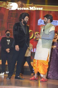 Akhanda movie pre-release function attended by Balakrishna, Allu Arjun, SS Rajamouli, Boyapati Srinu, Srikanth, Pragya Jaiswal and others