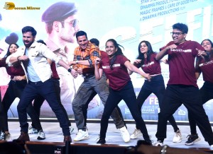 Akshay Kumar and Emraan Hashmi promote Selfiee