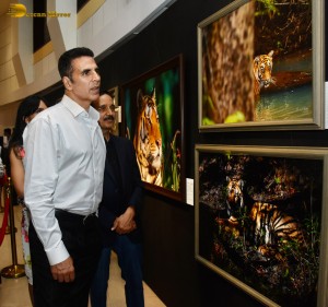 Akshay Kumar visited Dr Ramakanta Panda’s Wildlife Photography exhibition on November 25, 2023