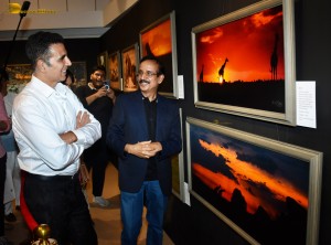 Akshay Kumar visited Dr Ramakanta Panda’s Wildlife Photography exhibition on November 25, 2023