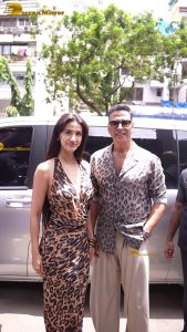 Bollywood actors Akshay Kumar and Disha Patani spotted in Juhu