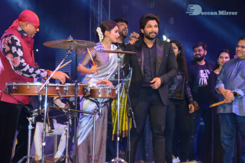 Pictures from Ala Vaikunthapuram lo Cinema Function Events, attended by Pooja Hegde and Allu Arjun 