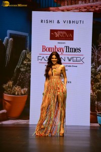 Bollywood actress Alaya F stunning looks while doing ramp walk at a fashion show